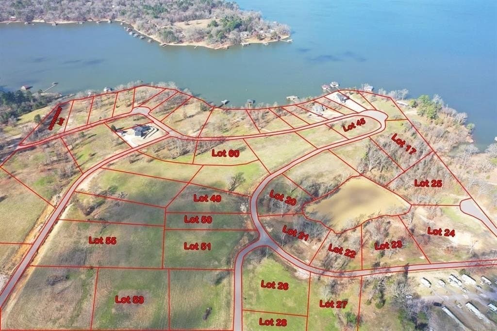0.9 acres in Camp County gallery image 3