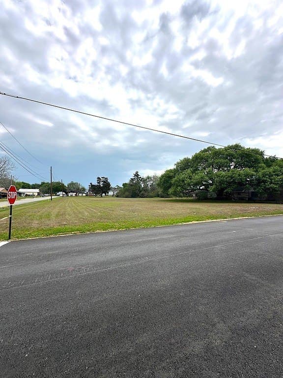 2 acres in Austin County featured view