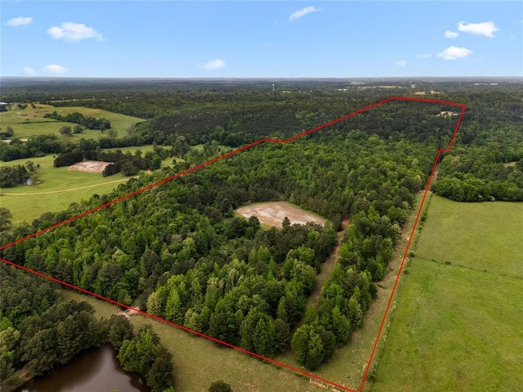 104.5 acres in Smith County