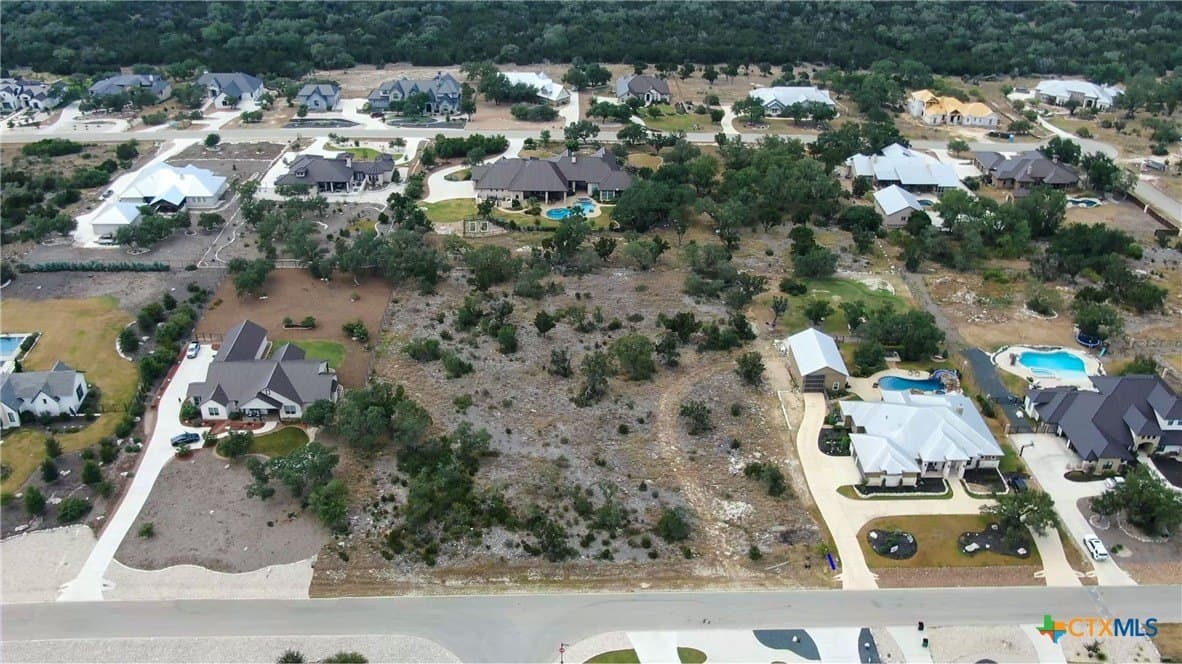 2 acres in Comal County gallery image 3