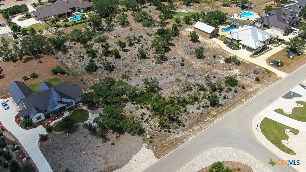 2 acres in Comal County gallery image 2