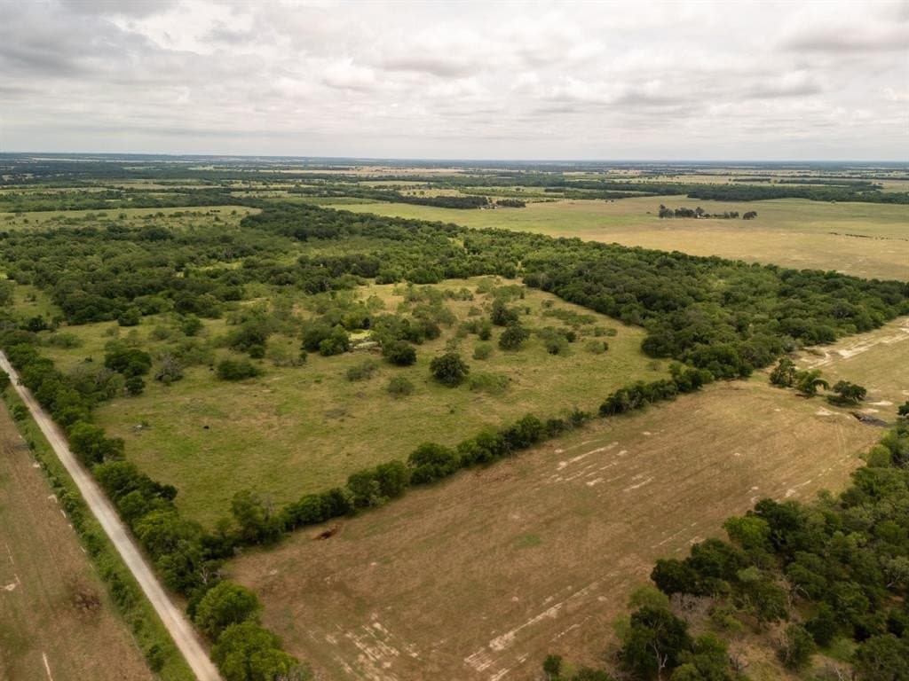 10.01 acres in Falls County