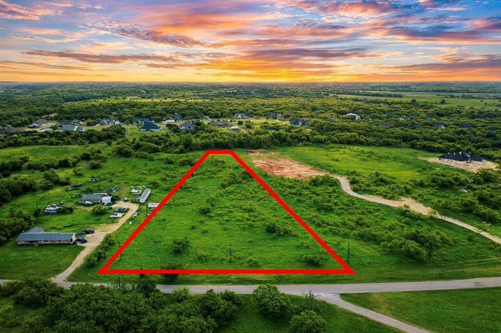 3.21 acres in Parker County