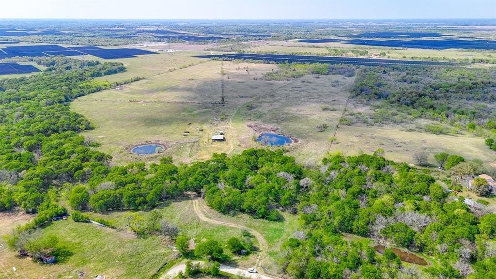 80.55 acres in Navarro County