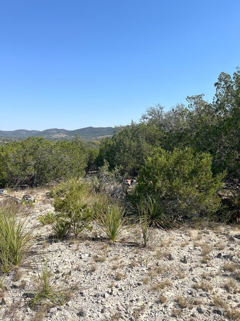 2.72 acres in Real County - photo 5
