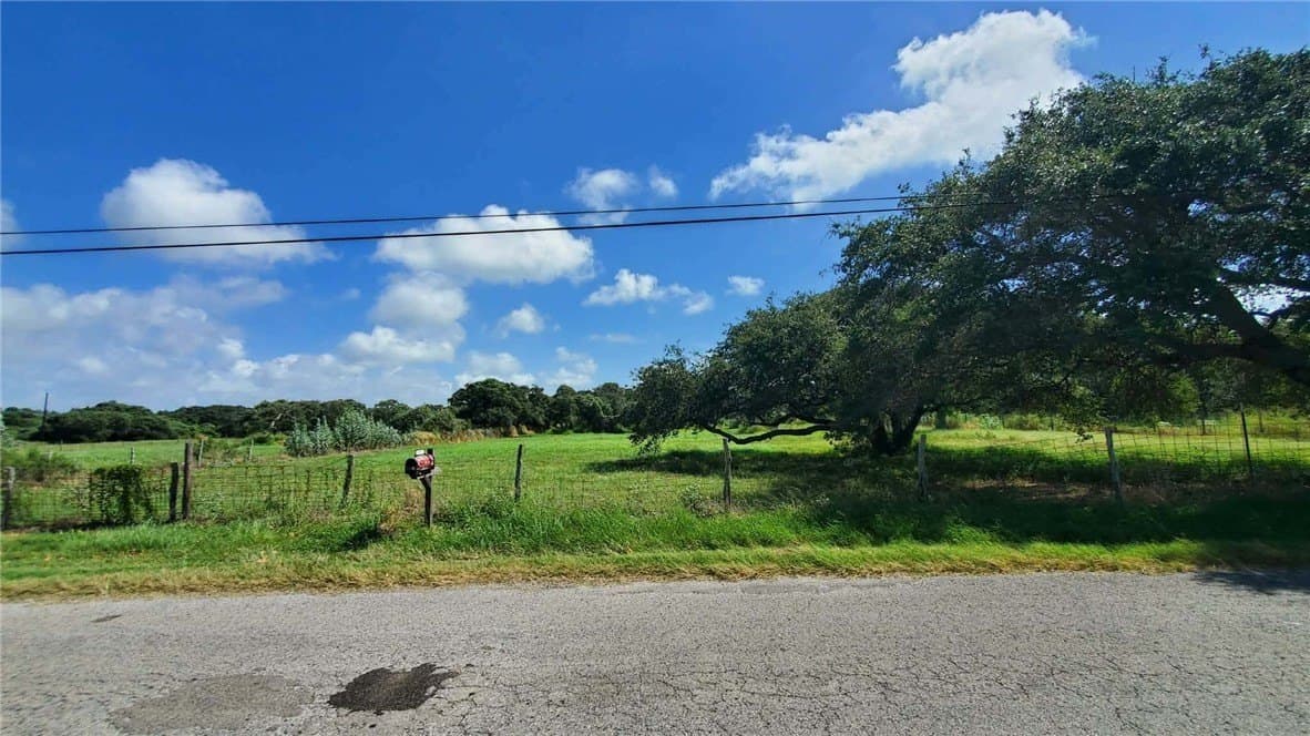 0.68 acres in San Patricio County - photo 3