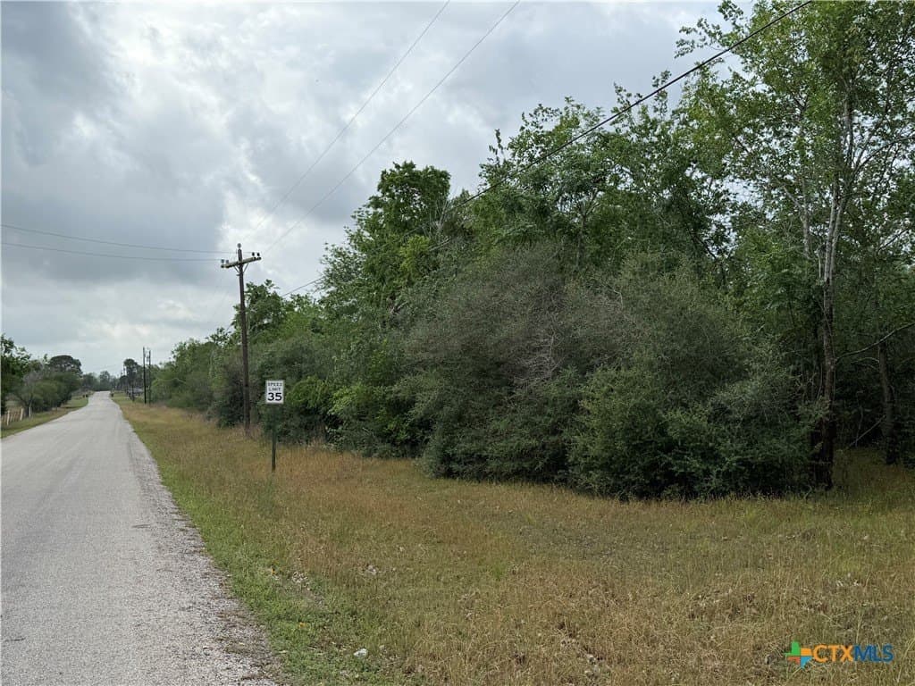 14.04 acres in Victoria County - photo 15
