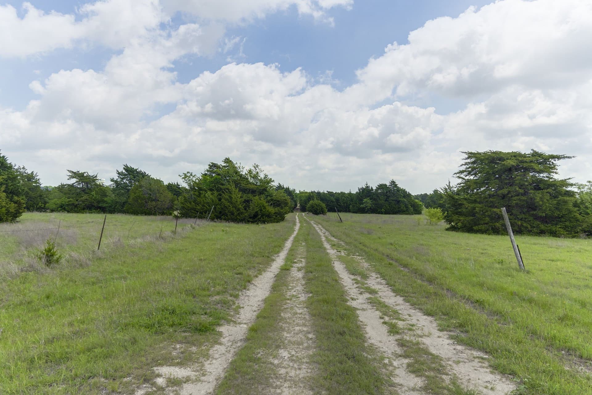 120.19 acres in Ellis County - photo 23