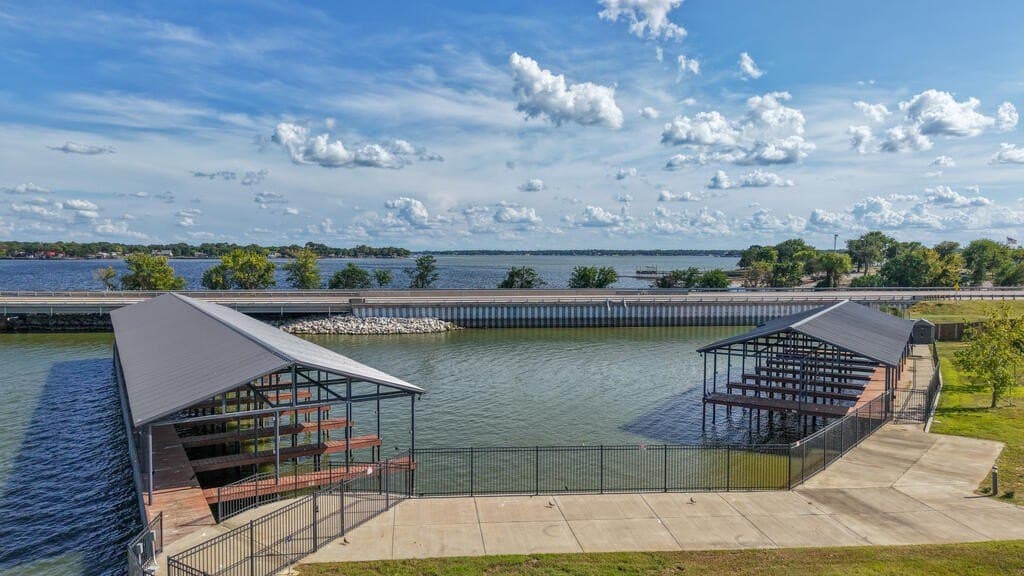 0.32 acres in Henderson County - photo 14