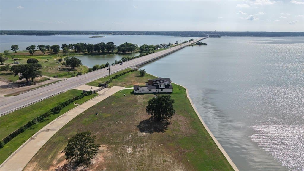 0.32 acres in Henderson County - photo 11