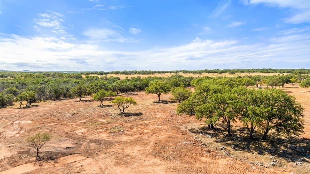 10 acres in Blanco County gallery image 4