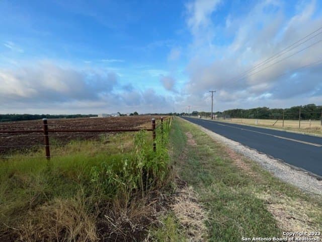 17 acres in Bexar County gallery image 3