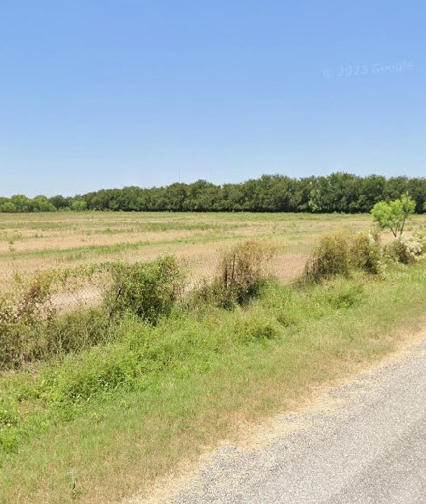 10 acres in Maverick County