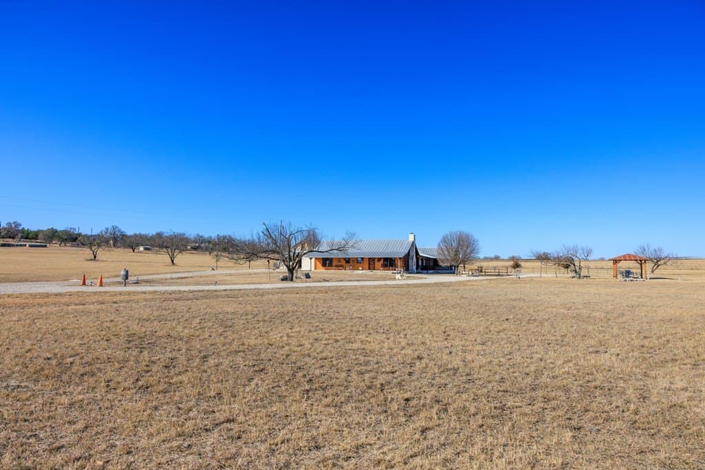 13.86 acres in Gillespie County - photo 7