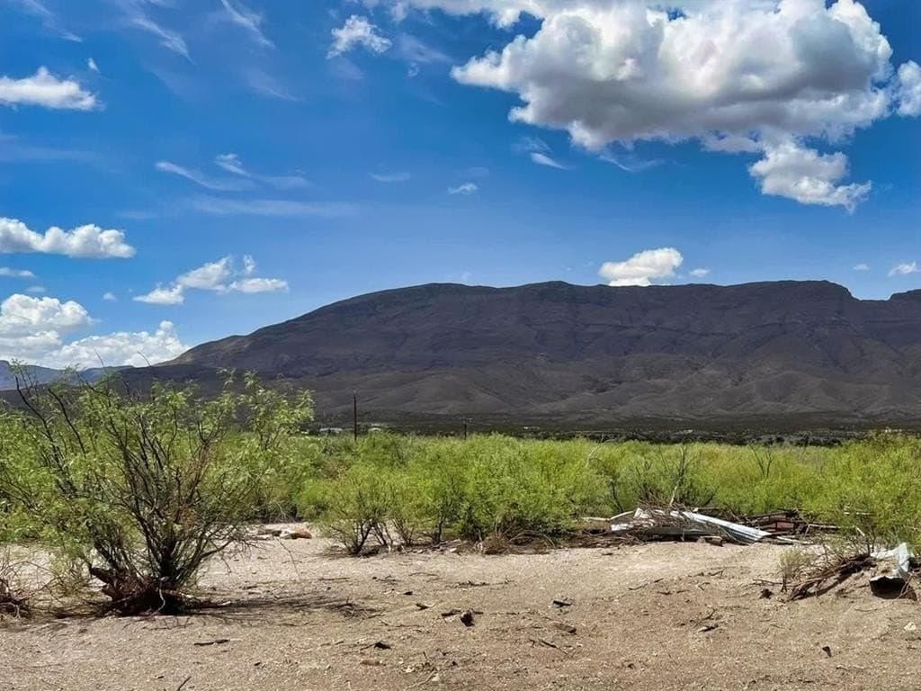 320 acres in Presidio County featured view