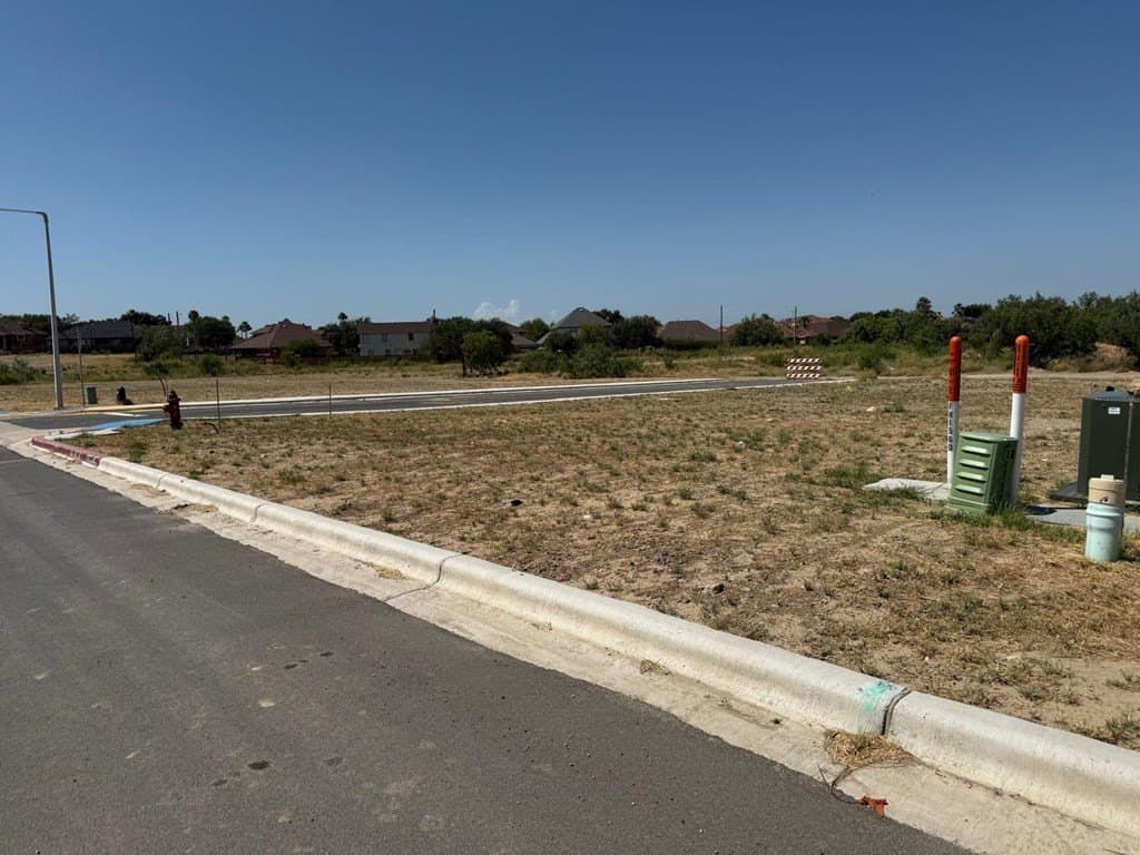 0.2 acres in Maverick County gallery image 2