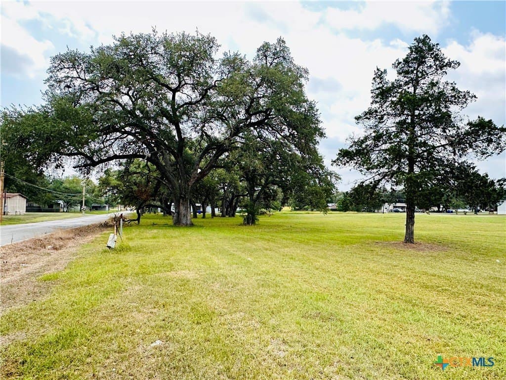 1.84 acres in Lavaca County - photo 9