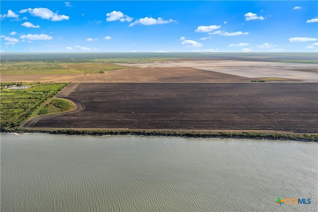 168.53 acres in Refugio County - photo 13