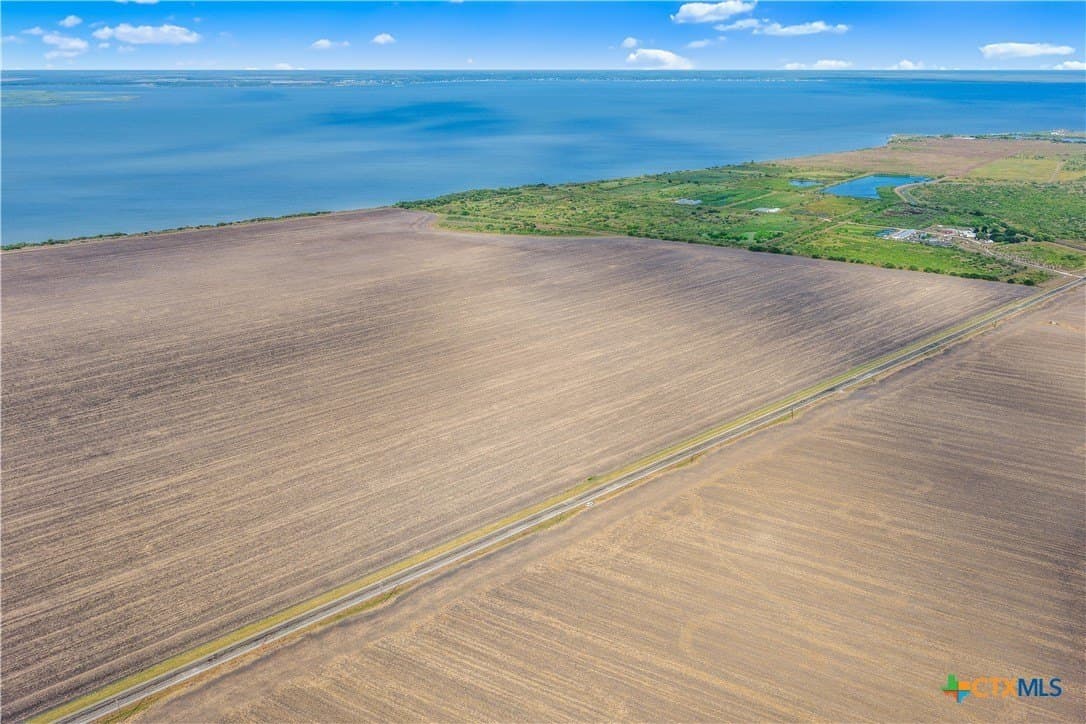168.53 acres in Refugio County - photo 20