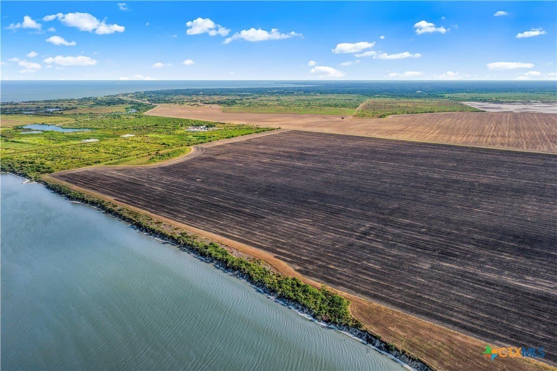 168.53 acres in Refugio County - photo 23