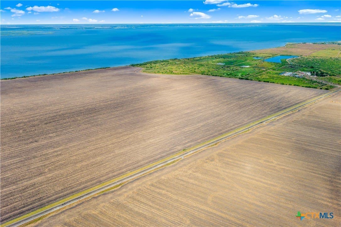 168.53 acres in Refugio County - photo 21