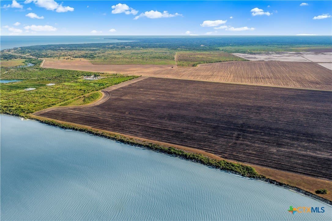 168.53 acres in Refugio County