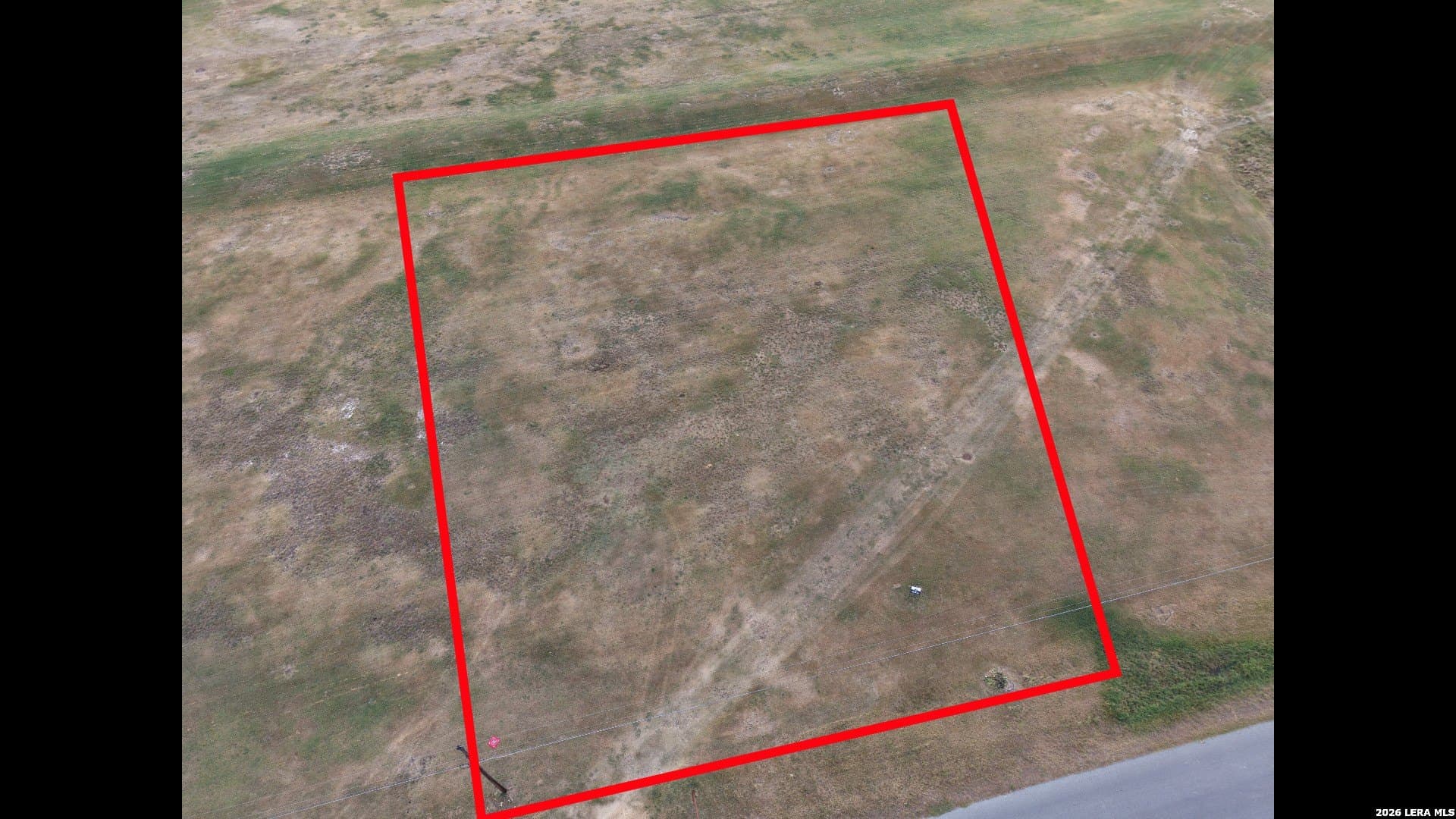 0.45 acres in Bandera County - photo 4