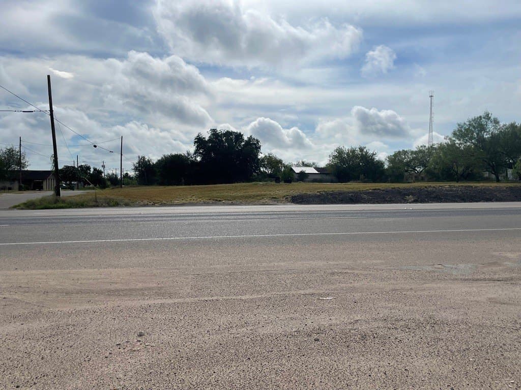 0.69 acres in Jim Hogg County - photo 4