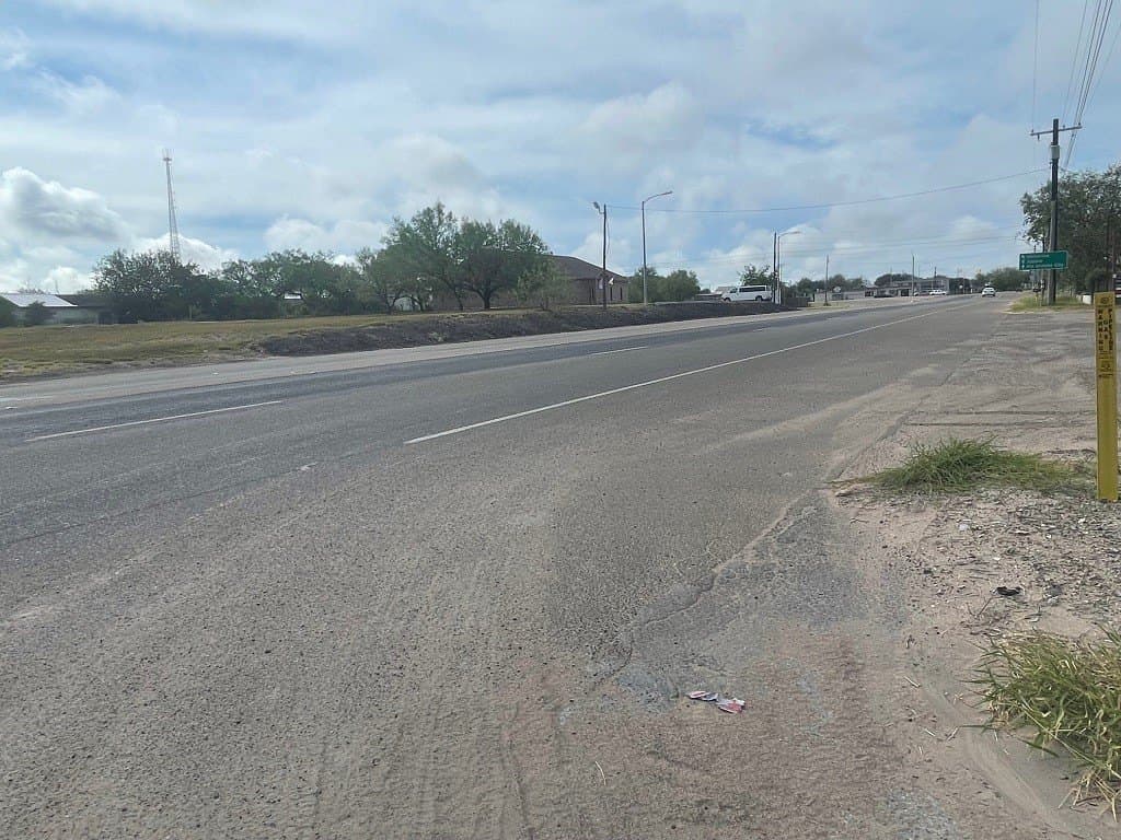 0.69 acres in Jim Hogg County - photo 2