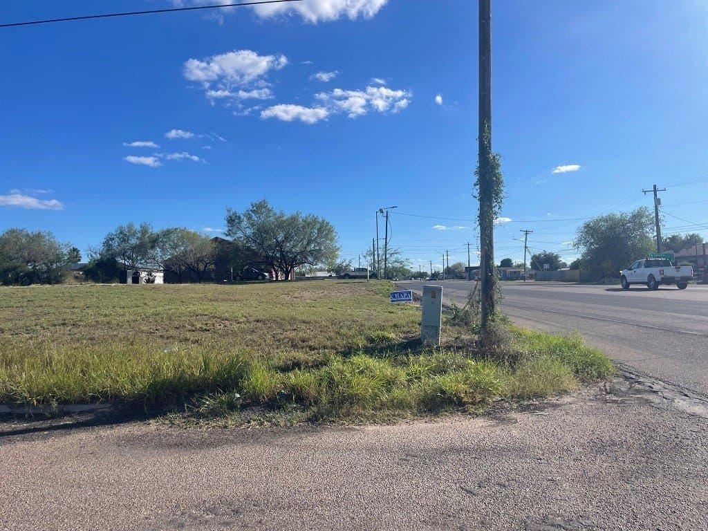0.69 acres in Jim Hogg County - photo 5