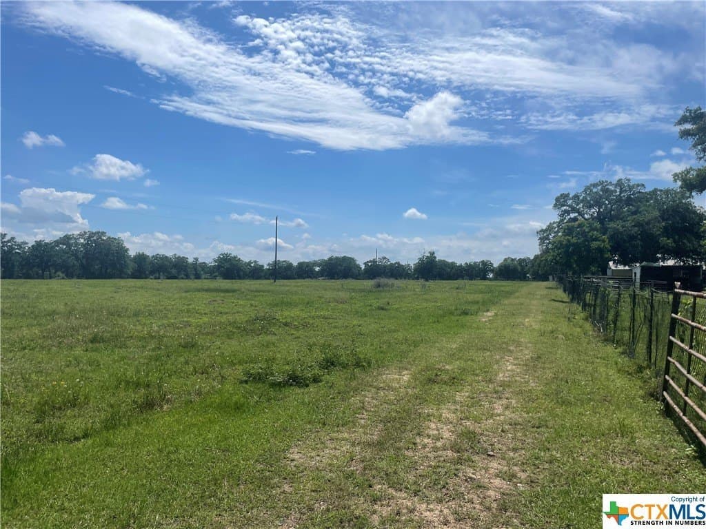 14.86 acres in Colorado County - photo 10