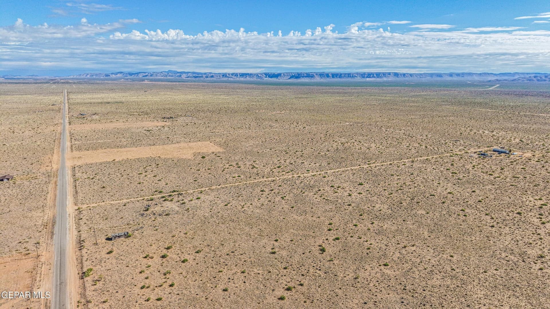 1.03 acres in El Paso County gallery image 4