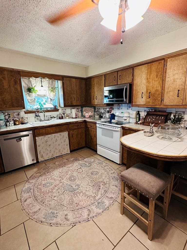 11.3 acres in Pecos County gallery image 3