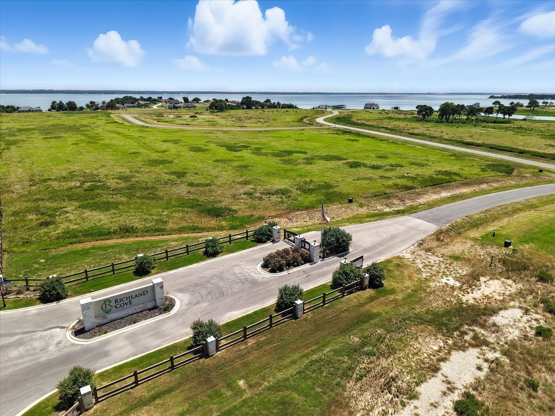1.05 acres in Navarro County - photo 30