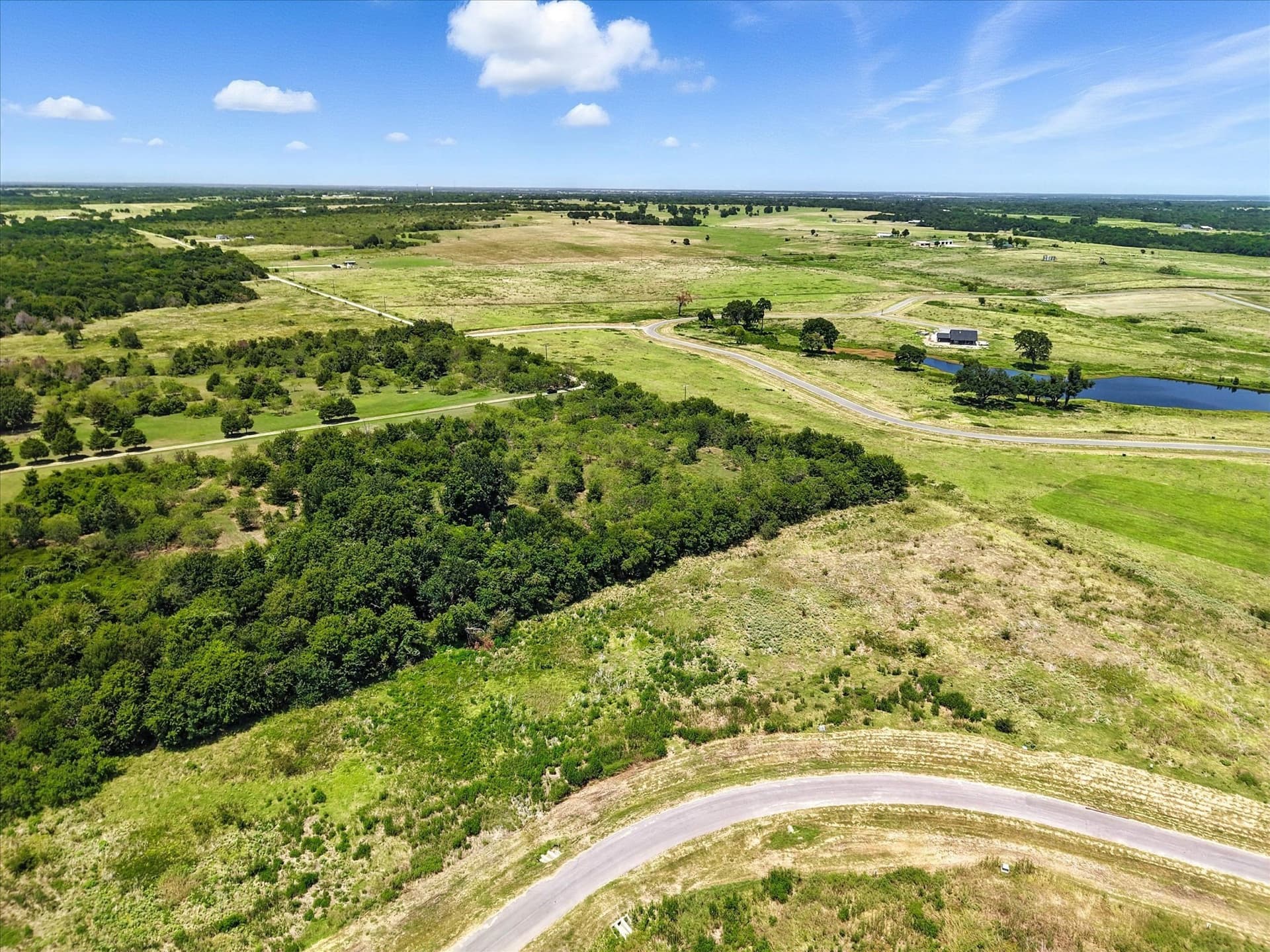1.05 acres in Navarro County - photo 35