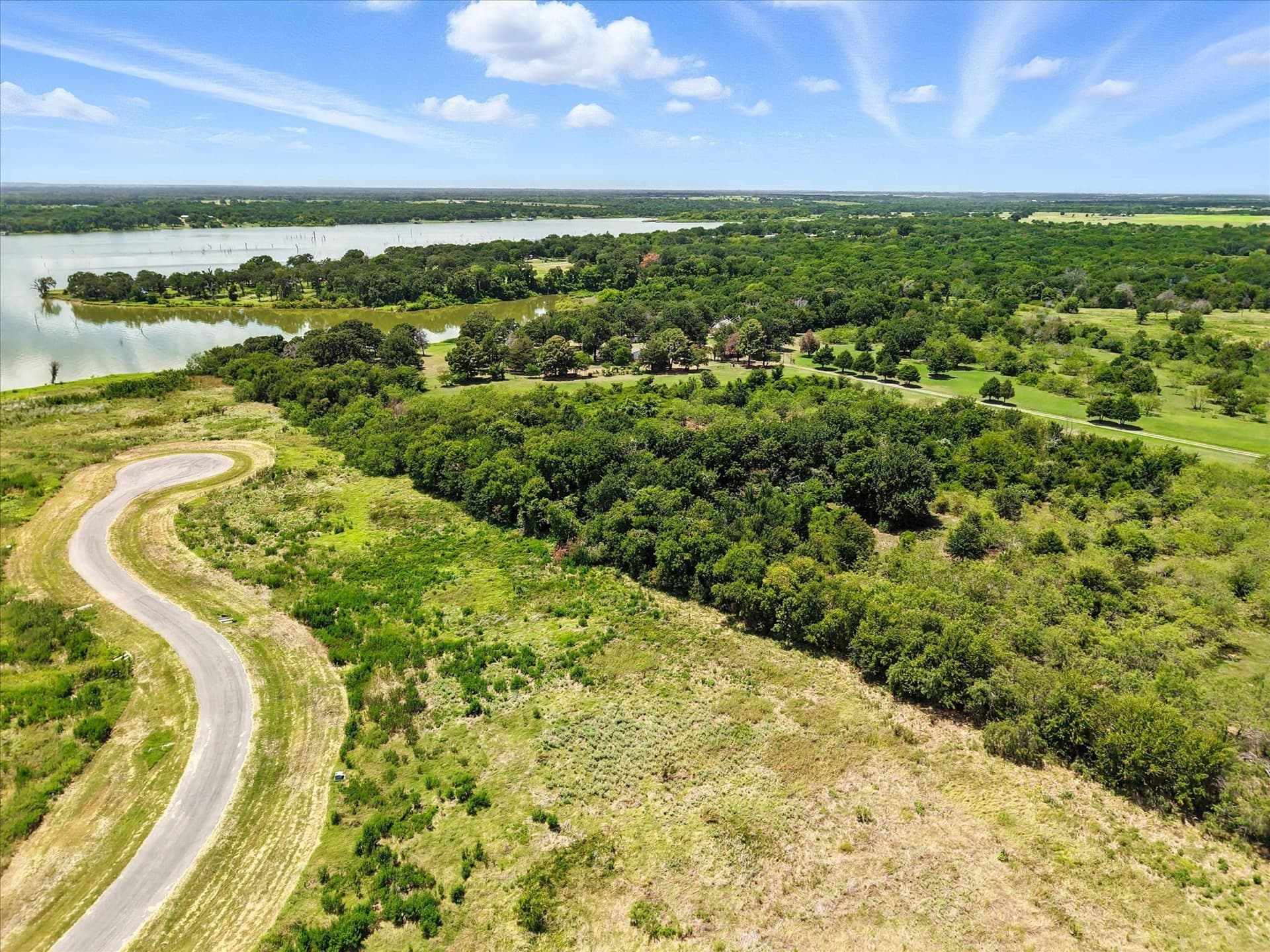 1.05 acres in Navarro County - photo 33