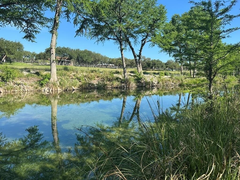 1.58 acres in Real County