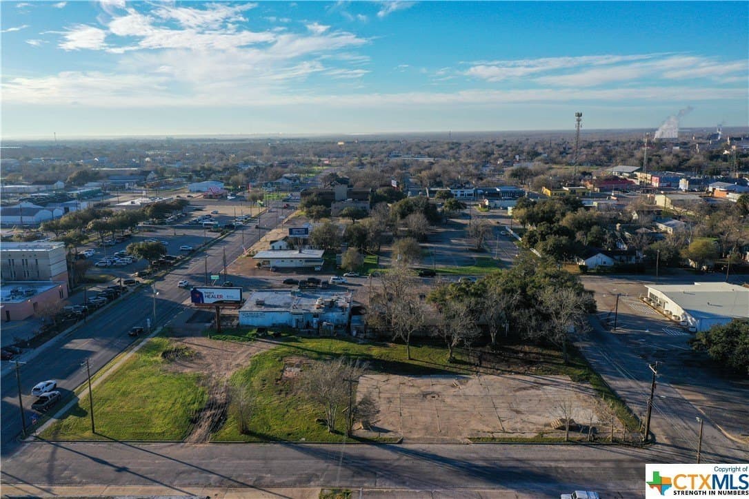 0.89 acres in Victoria County - photo 8