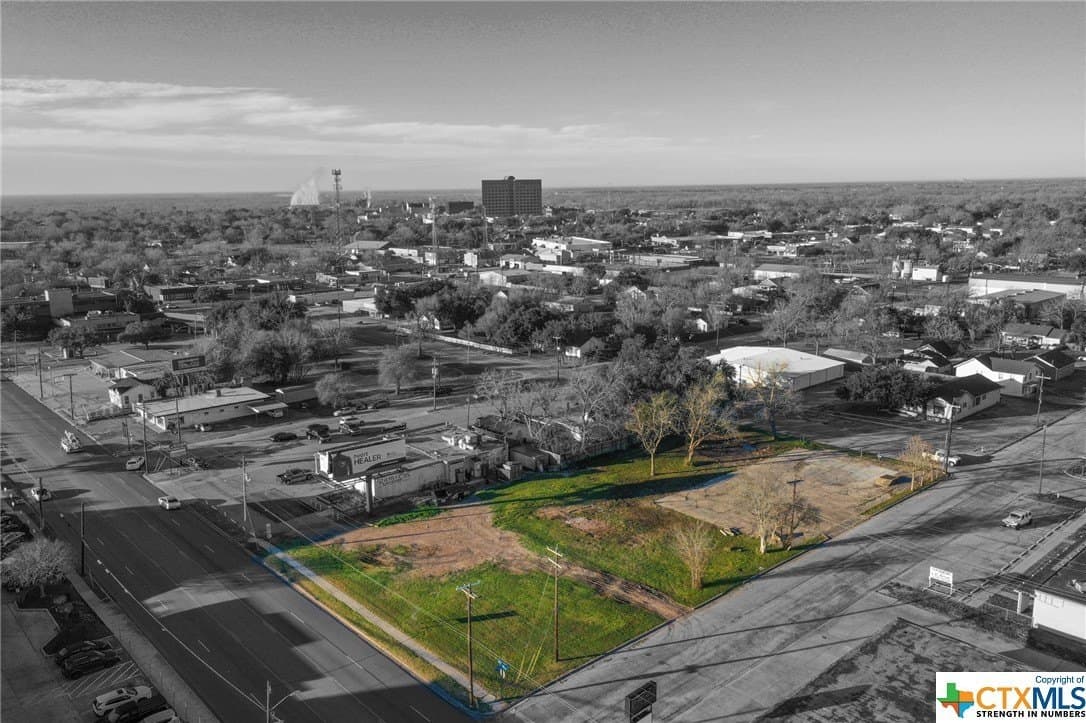 0.89 acres in Victoria County gallery image 2