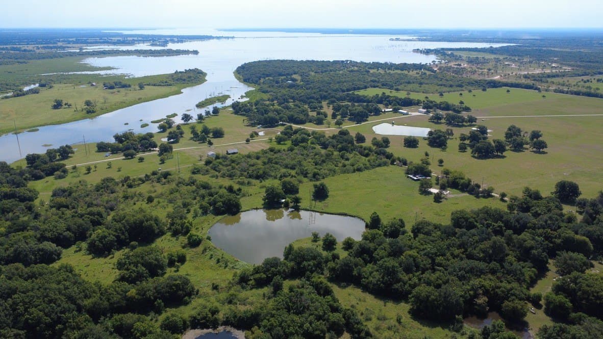 18.95 acres in Navarro County - photo 8