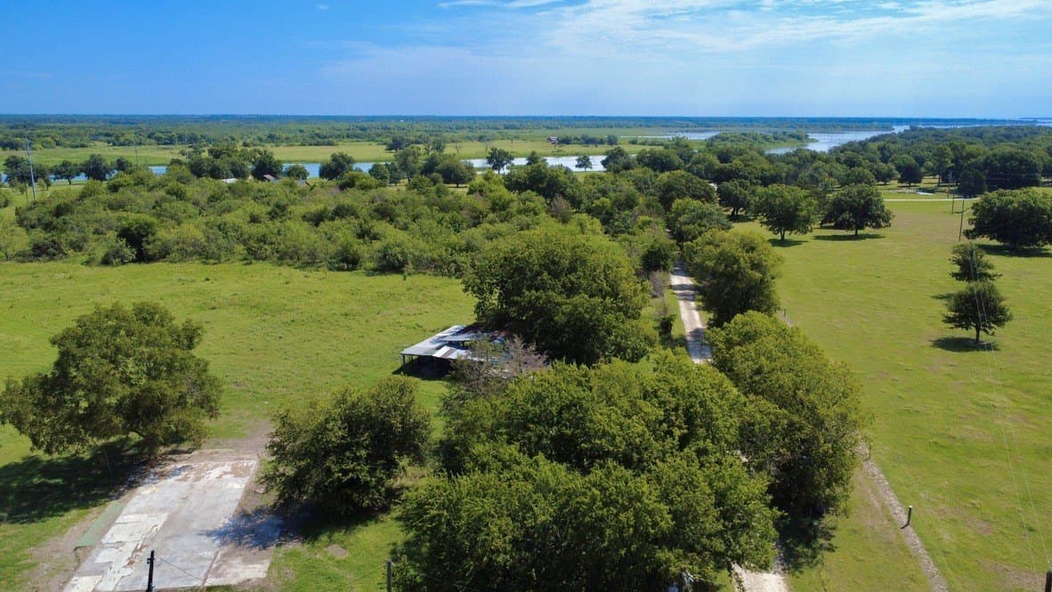 18.95 acres in Navarro County - photo 24