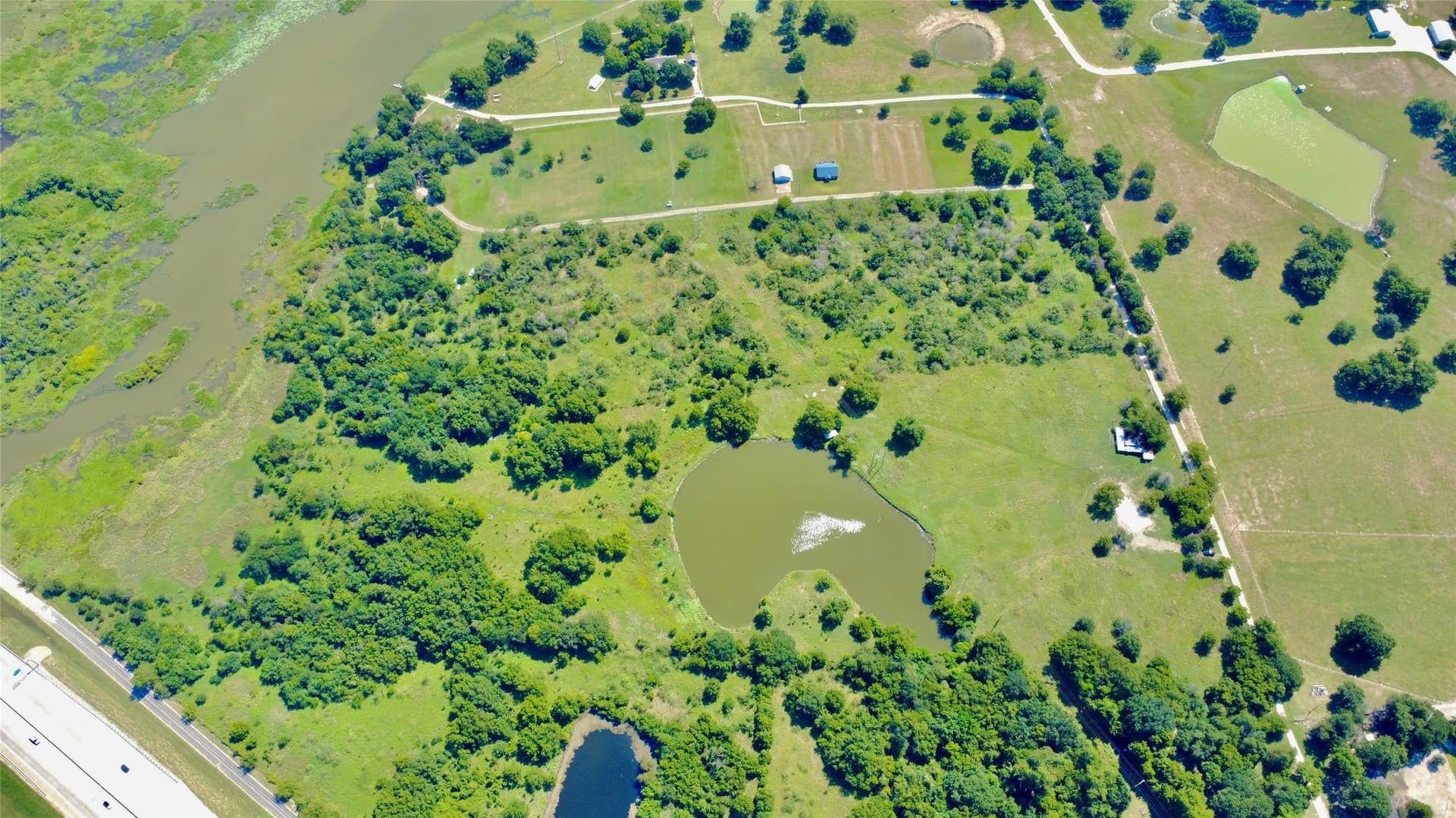 18.95 acres in Navarro County - photo 26