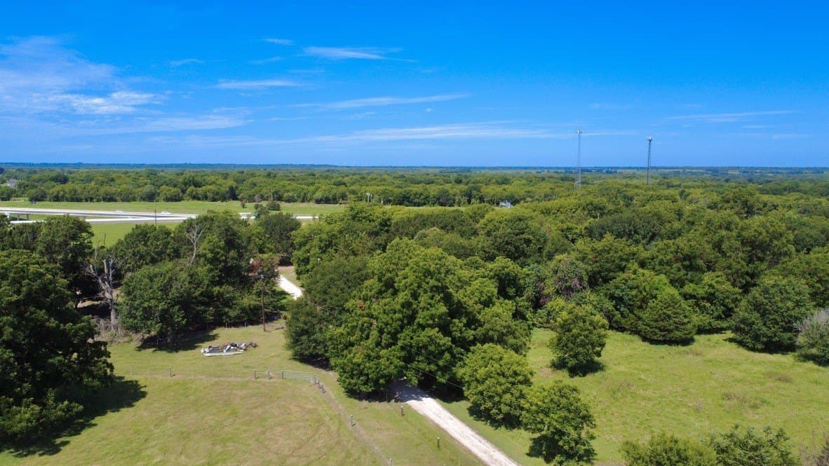 18.95 acres in Navarro County - photo 18
