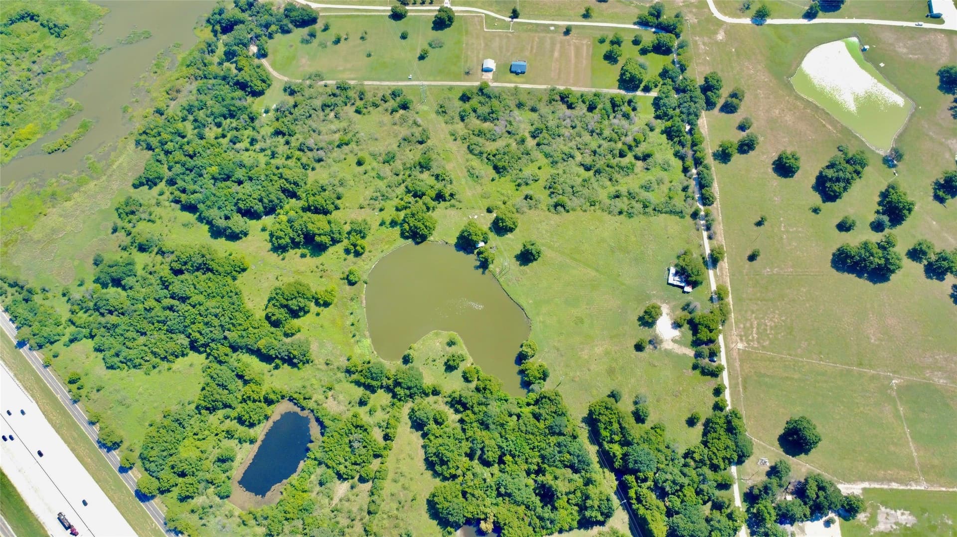18.95 acres in Navarro County - photo 33