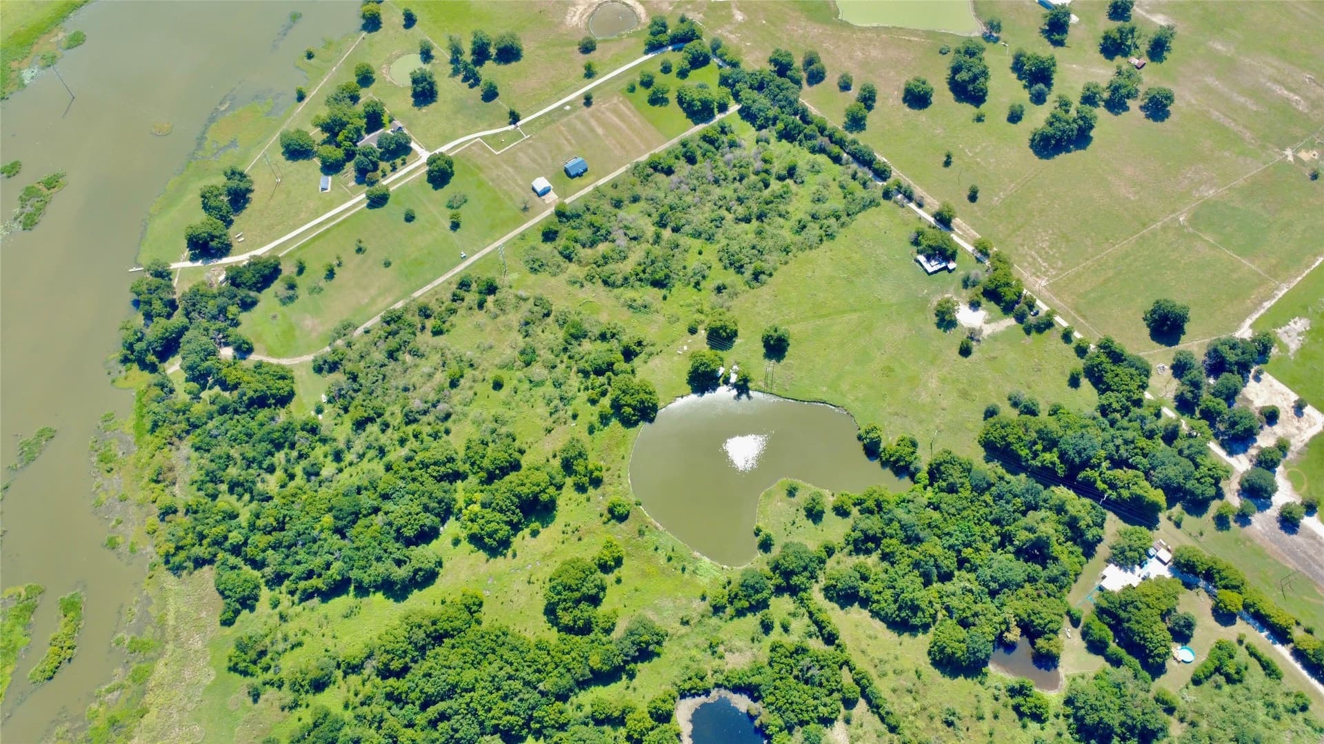 18.95 acres in Navarro County - photo 37