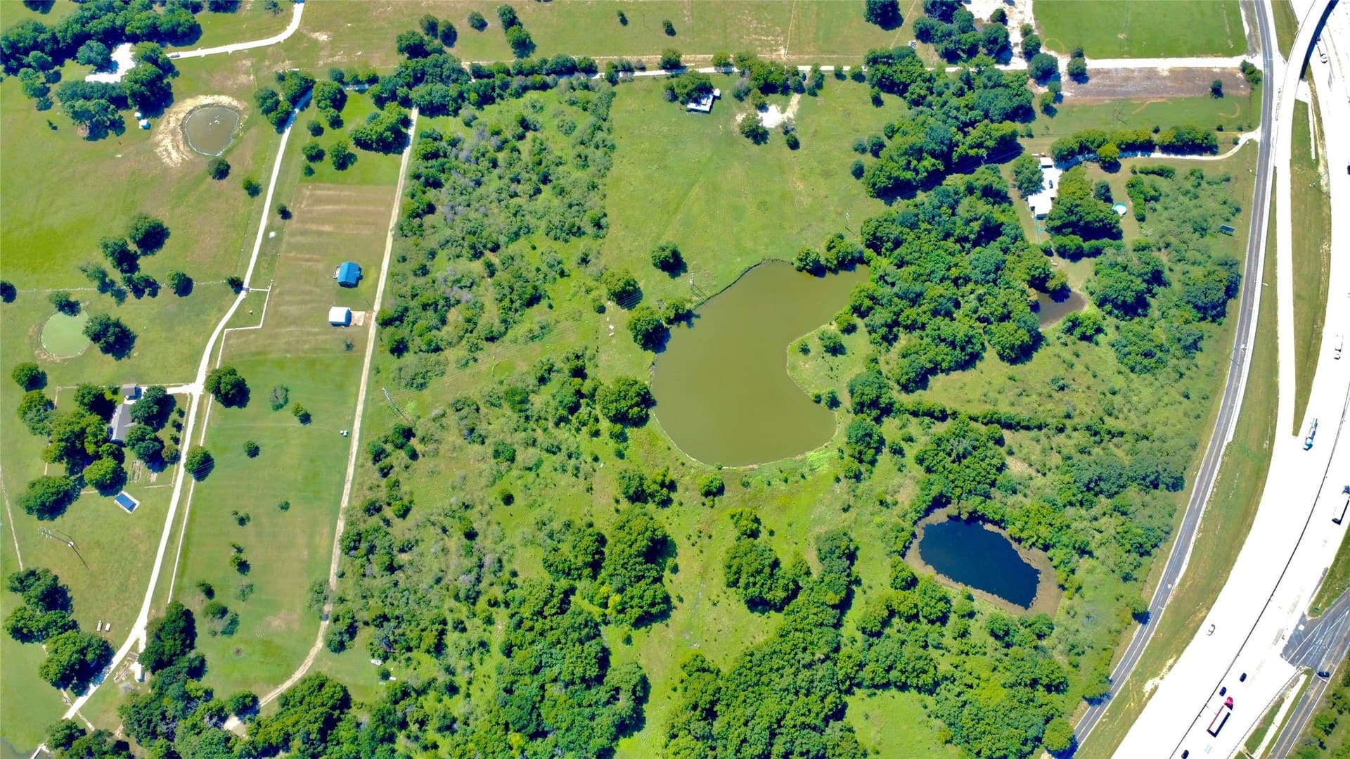 18.95 acres in Navarro County - photo 38