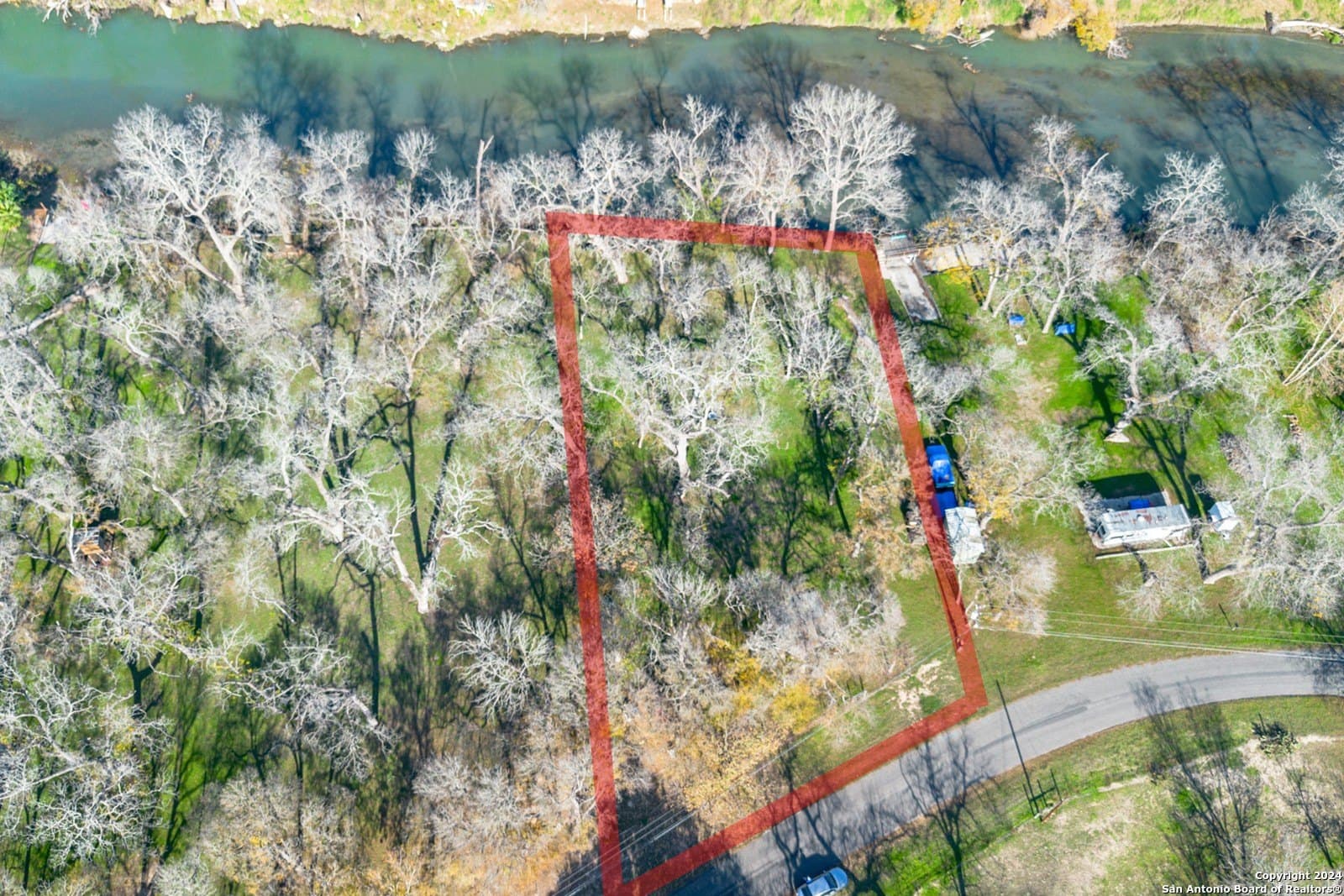 0.71 acres in Guadalupe County gallery image 4
