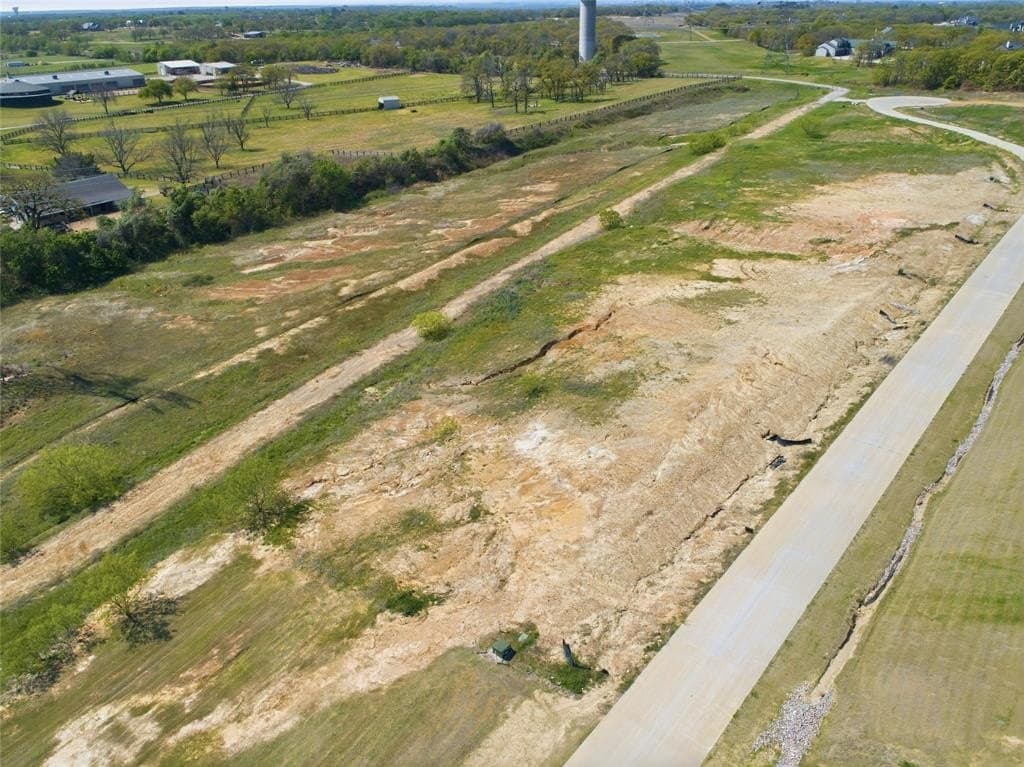 2.65 acres in Denton County gallery image 3