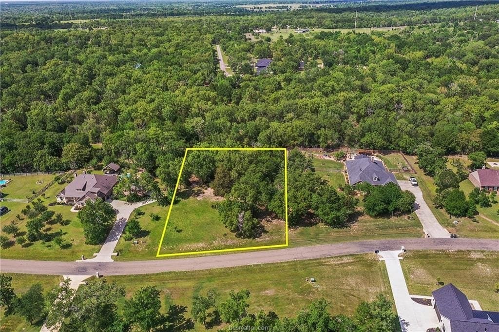 1.08 acres in Grimes County gallery image 3