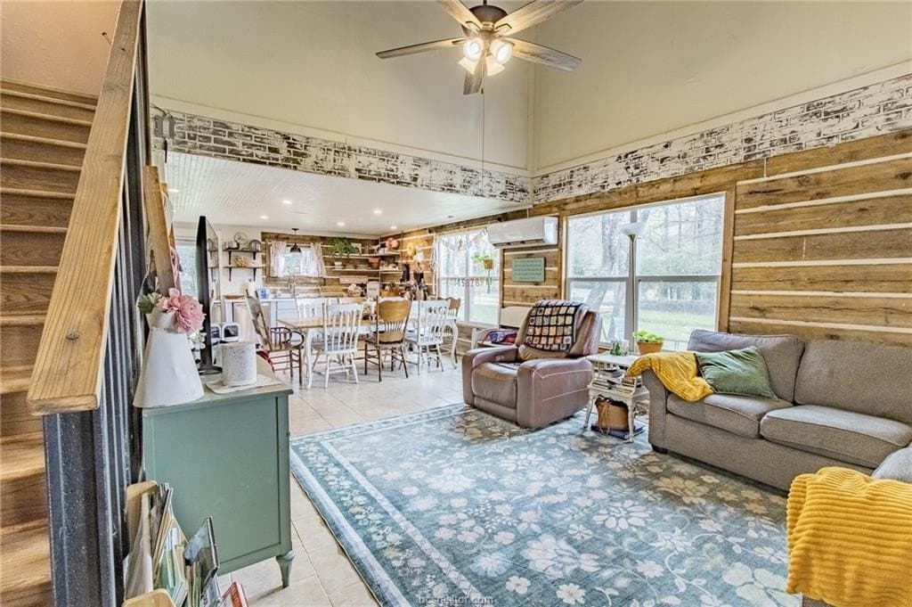10.69 acres in Robertson County gallery image 2